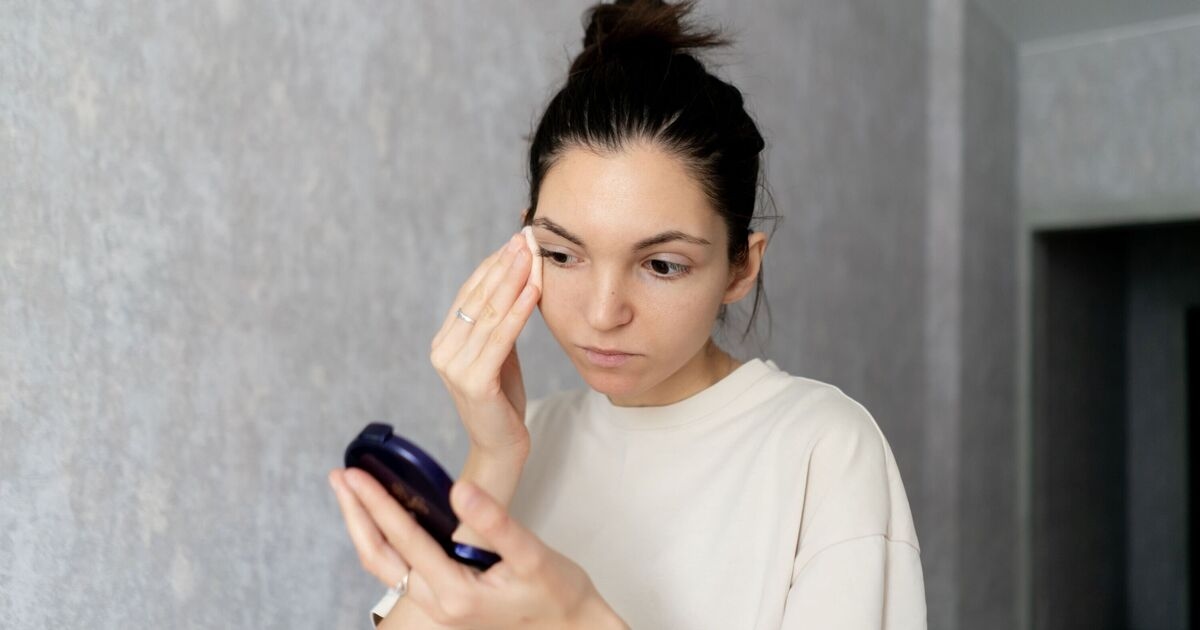 Un médico alerta sobre un producto de belleza que puede dejarte ciego