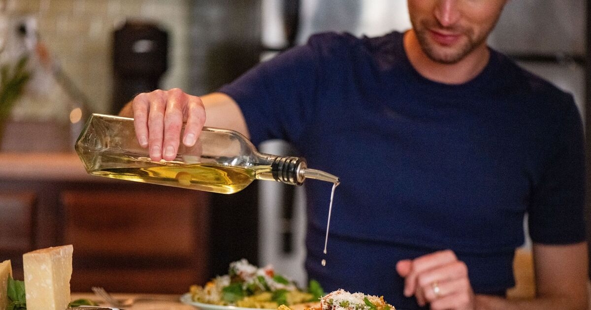 Olio da cucina comune che potrebbe aiutare a prevenire il cancro e la demenza