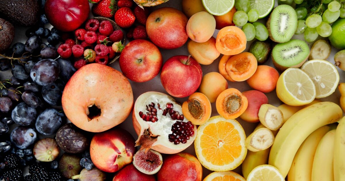 In Inghilterra, a sette milioni di persone è stato detto di "non mangiare questo frutto" a causa degli effetti collaterali dei farmaci per il colesterolo
