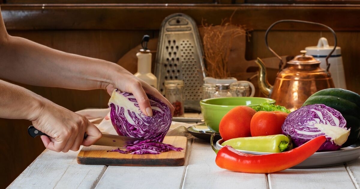 Un profesor afirma que la comida de supermercado de 79 peniques reduce drásticamente el colesterol.