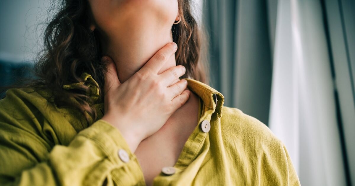 Una donna ha ignorato quattro sintomi chiave per un anno prima di ricevere la diagnosi di cancro