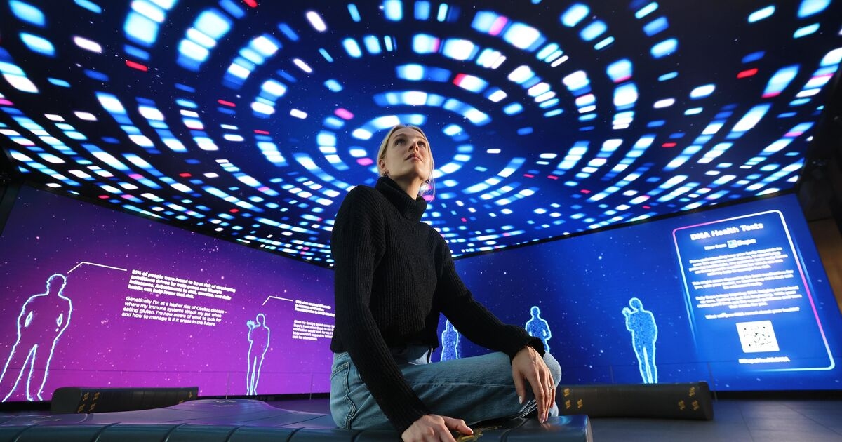 Un'installazione "ipnotizzante" conquista un punto di riferimento londinese per sensibilizzare sulla salute
