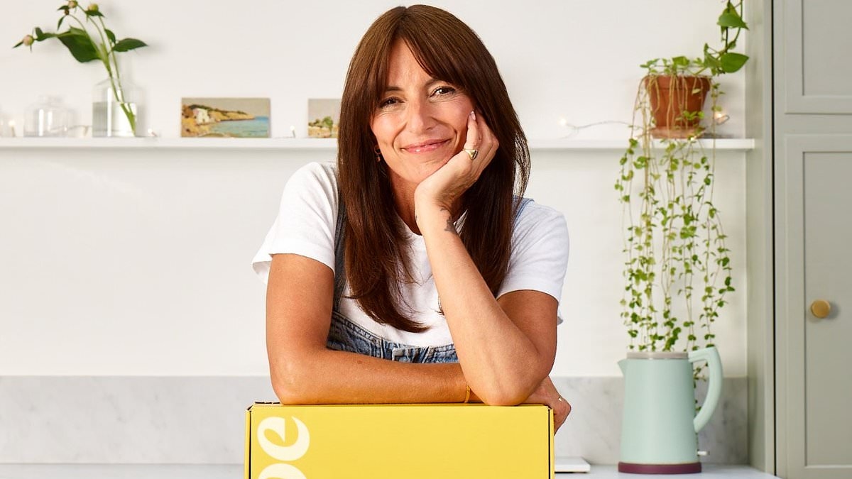 Les scientifiques lancent un avertissement sévère sur les glucomètres à la mode soutenus par Davina McCall et Steven Bartlett : NE LES CROYEZ PAS