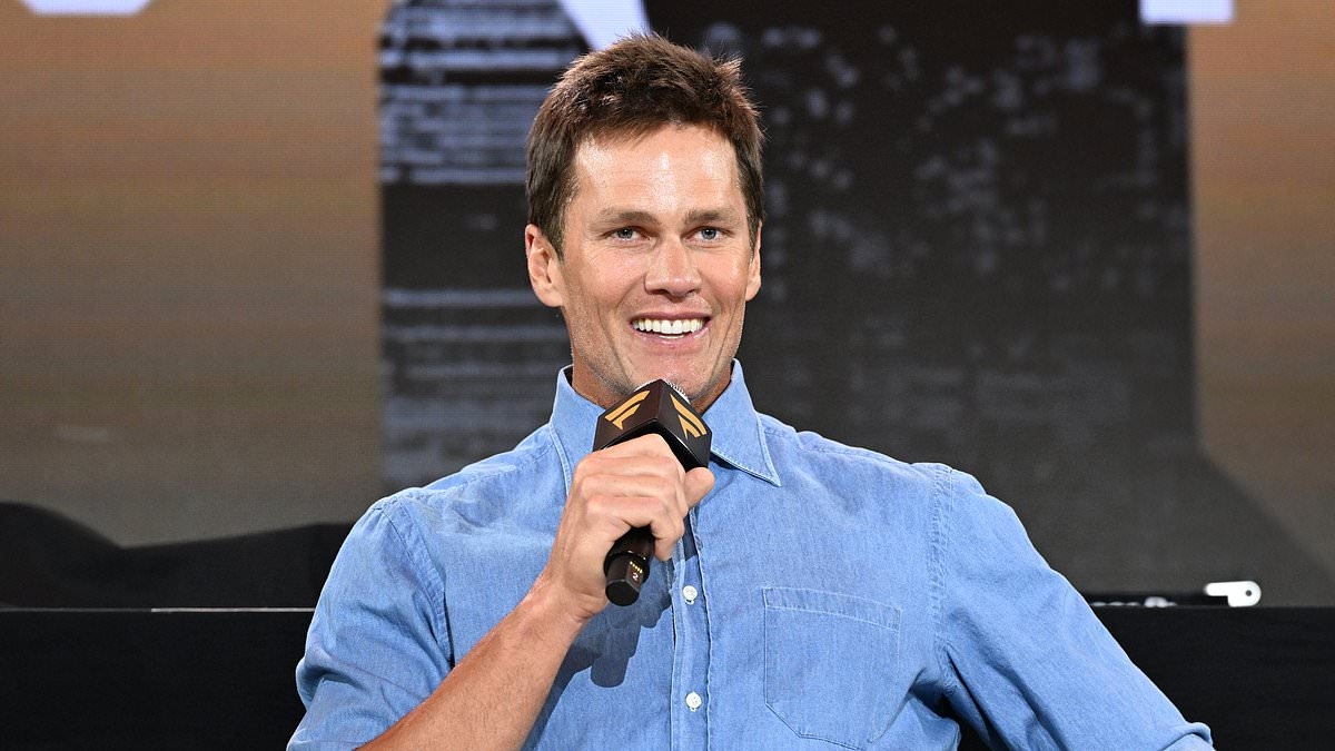Plastic surgeons reveal what could be behind Tom Brady's changing appearance
