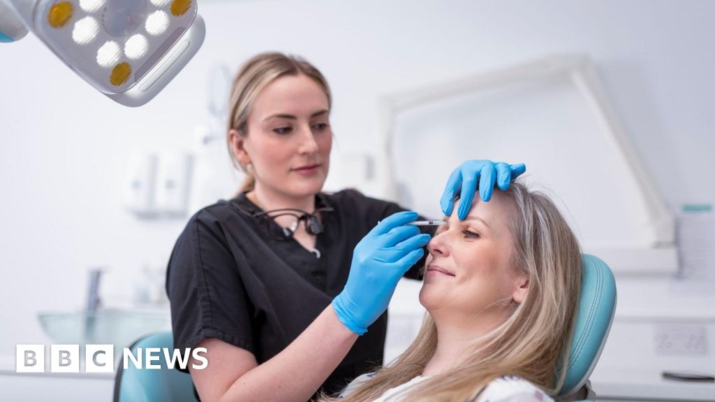 More than 30 poisoned after suspected fake Botox