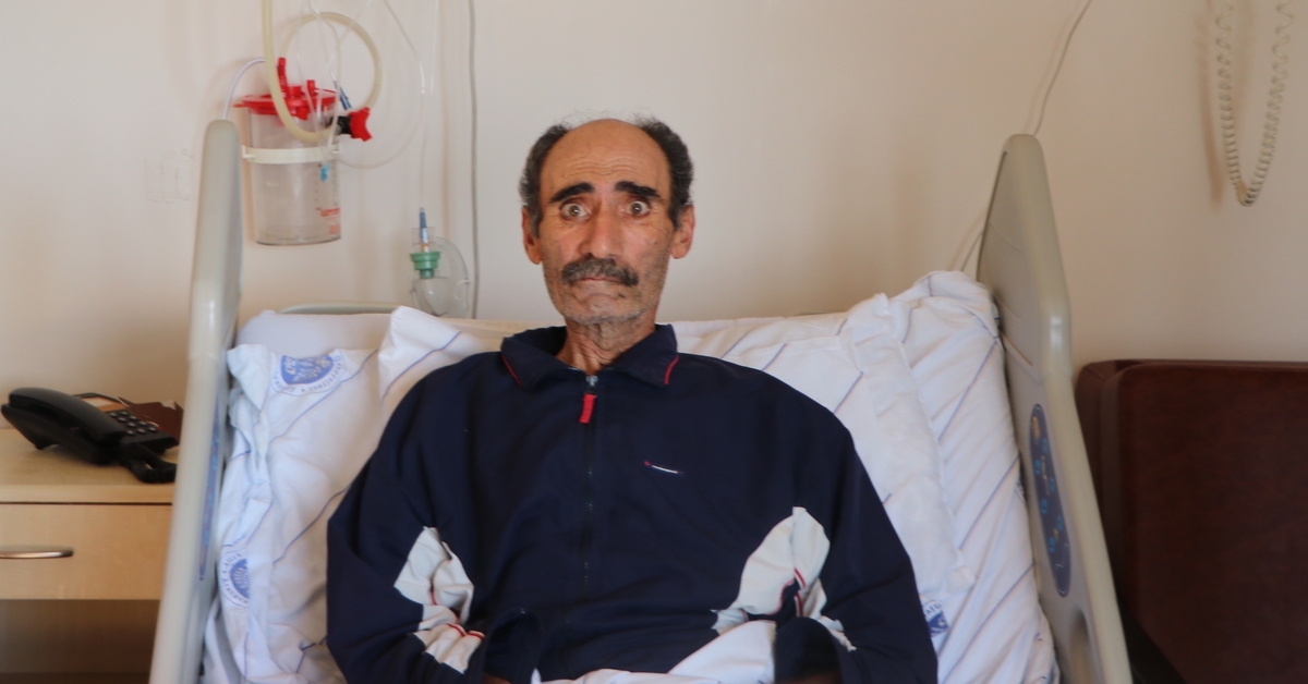 Eine etwa wassermelonengroße Geschwulst, die aus der Lunge eines Patienten entfernt wurde, überraschte einen 30-jährigen Chirurgen.