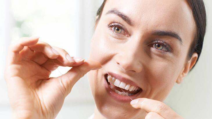Brushing is not enough, the wrong dental floss is also very dangerous! How to choose the right one?