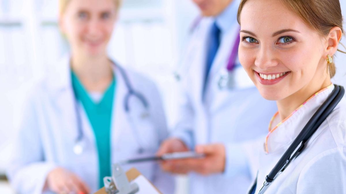 Ponad 100 kolumbijskich lekarzy zostało nominowanych do nagrody Doctoralia 2025.