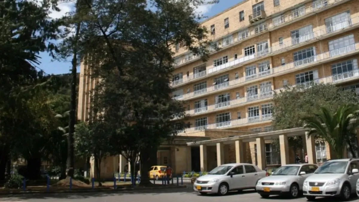 Das San Carlos Krankenhaus in Bogotá schließt vorübergehend seine Notaufnahme: die Gründe für die Entscheidung