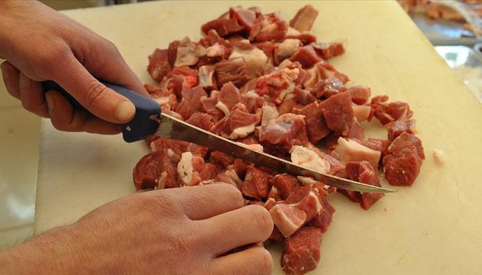 Не позволяйте праздничному мясу представлять опасность! Неправильно приготовленное мясо может вызвать серьезные проблемы с желудком и кишечником! Как долго куски мяса следует хранить в морозилке?