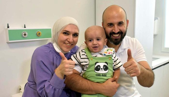 Família libanesa encontra cura em Türkiye: Moussa, de 1 ano, que tem deficiência imunológica grave, se recuperou