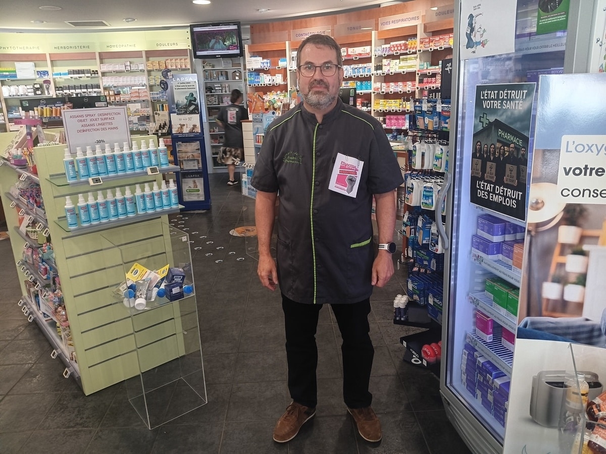 Las farmacias de los pueblos también se declaran en huelga
