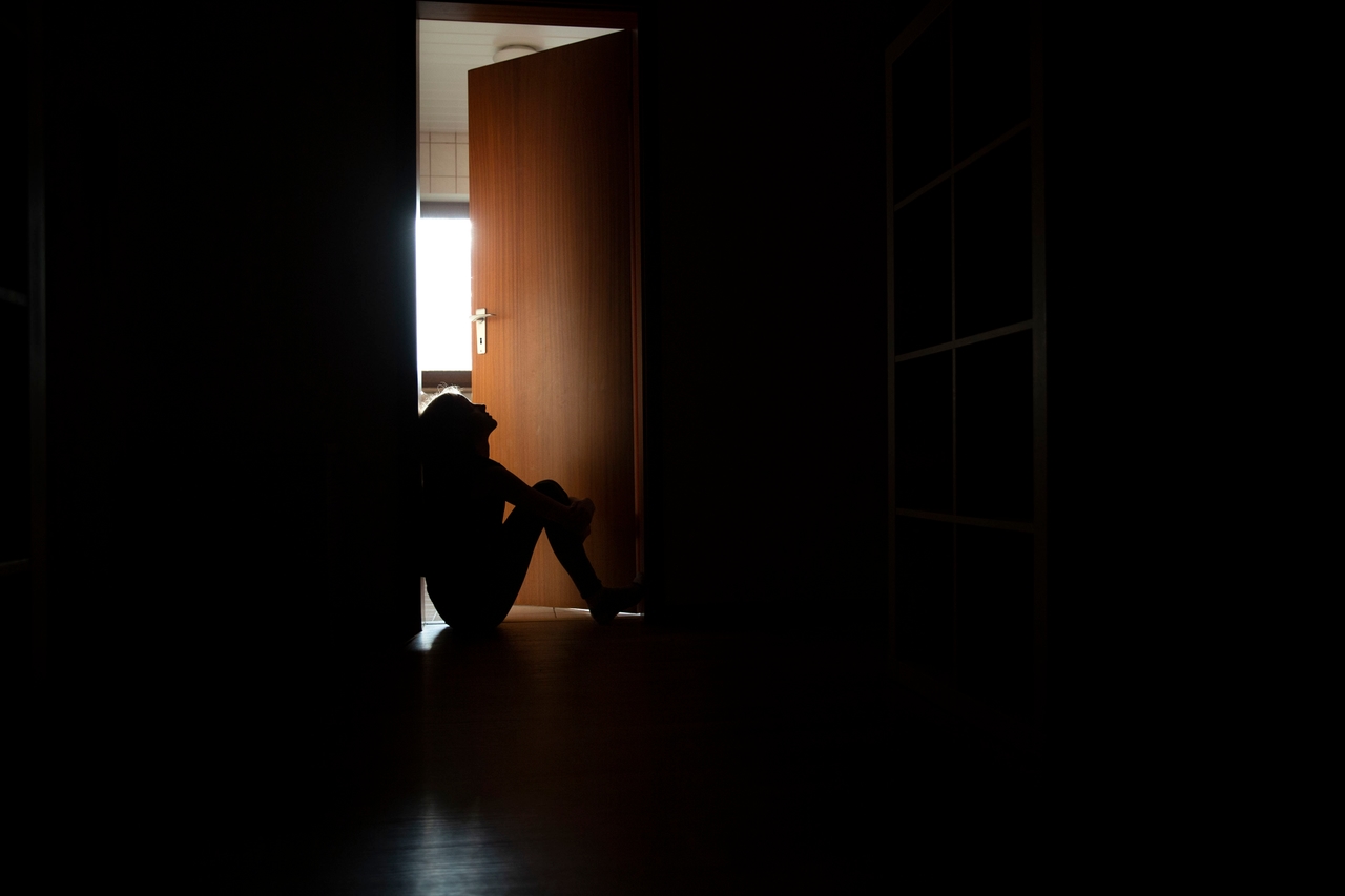 Das Pflegefamiliensystem hat ein Suizidproblem. Bundeskürzungen drohen die Lösung zu verlangsamen.