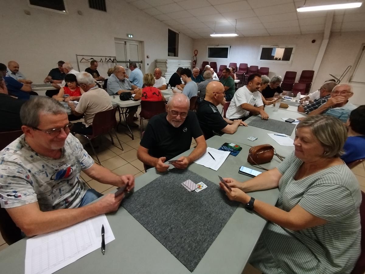 Lot-et-Garonne. Belote and rebelote every Wednesday at the hunters of Saint-Nicolas-de-la-Balerme