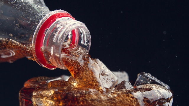 Como a Coca-Cola Destrói os Rins: Especialista Explica