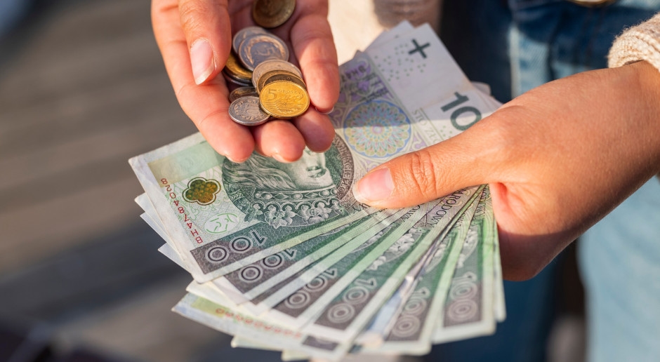 A luglio, i primi pagamenti sono già stati inviati a migliaia di polacchi. Attenzione al postino.