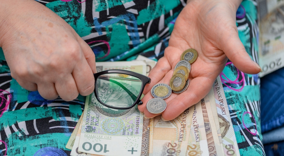 New ZUS benefit: PLN 320 added, PLN 260 taken away. The first payments went out in July.