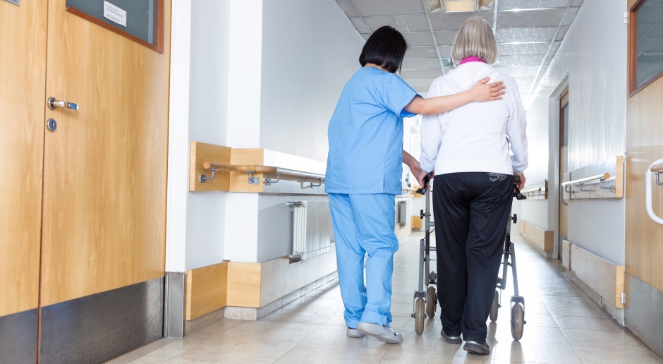 La espera para obtener una plaza en un centro de salud puede ser de hasta seis meses. Mapas de necesidades de atención a largo plazo en el sector salud.