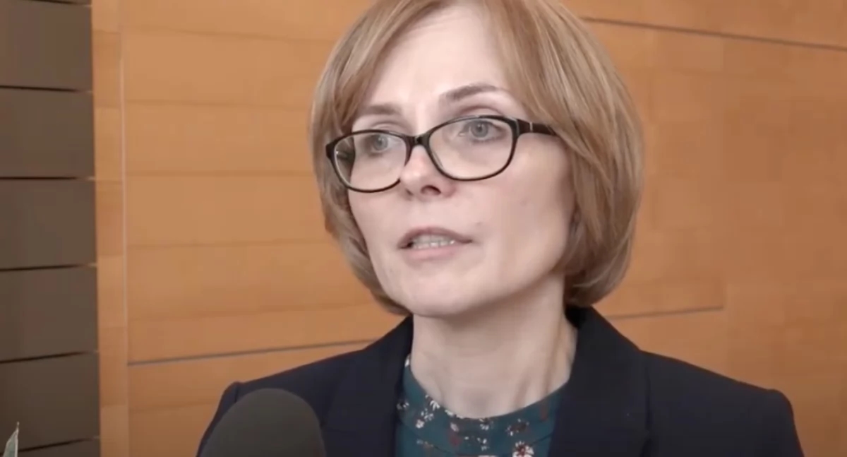 Prof. Alina Kułakowska: "Poradnia neurologiczna to często tylko biurko i młotek"