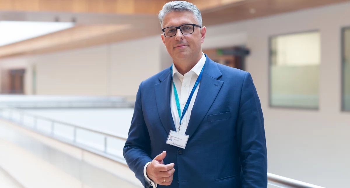 Cambios en el Ministerio de Salud 2025. Dr. Jakub Kraszewski, director del Centro Universitario de Salud de Gdansk: «Este es uno de los mejores acontecimientos en el ámbito sanitario de la última década» [ENTREVISTA]