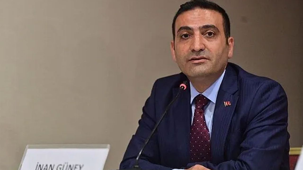 Tras las elecciones a vicepresidente, İnan Güney dijo a los miembros del AKP: “Una vez más les han dado un golpe con las urnas”.