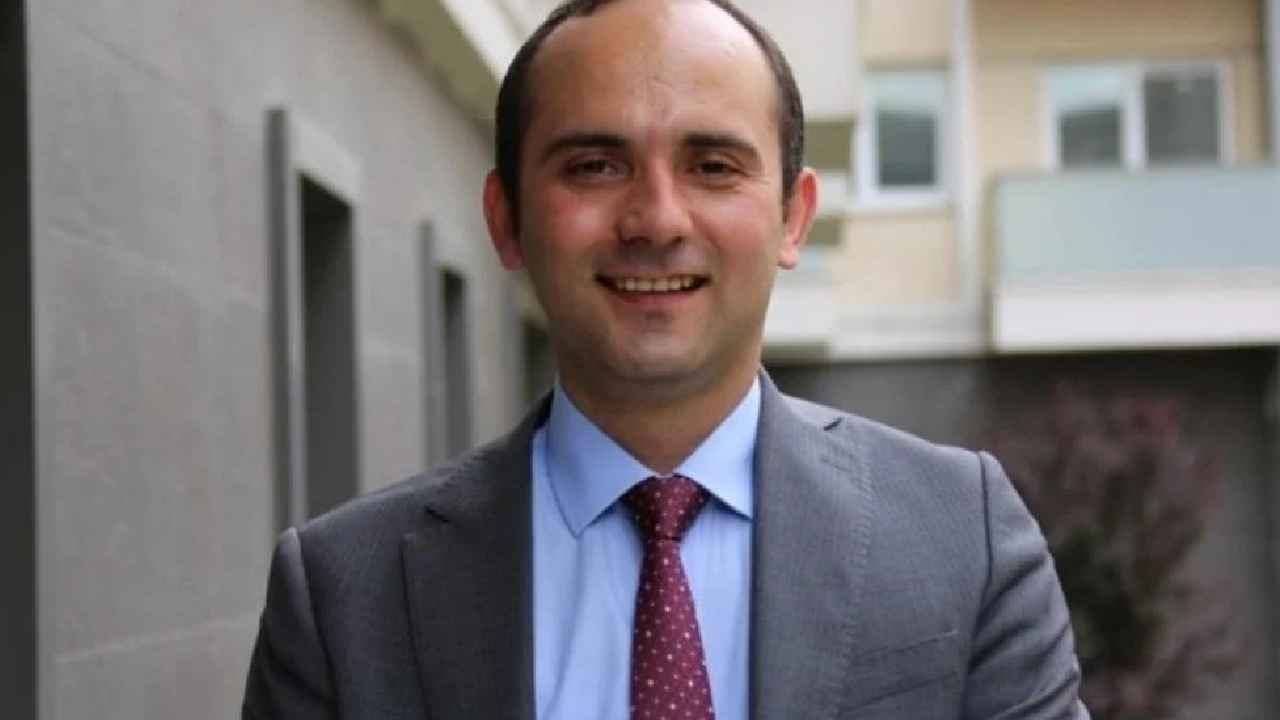 Tęskne przesłanie Eid od Tayfun Kahraman!