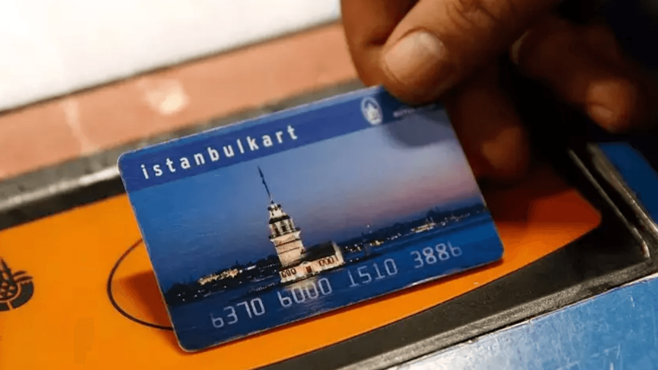 Die von der Stadtverwaltung Istanbul eingeführte Altersgrenze von 30 Jahren für Studentenrabatte wurde vom Gericht aufgehoben!