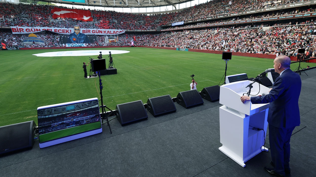 Erdoğan elogia TÜGVA: Ninguém pode tratá-lo como um enteado