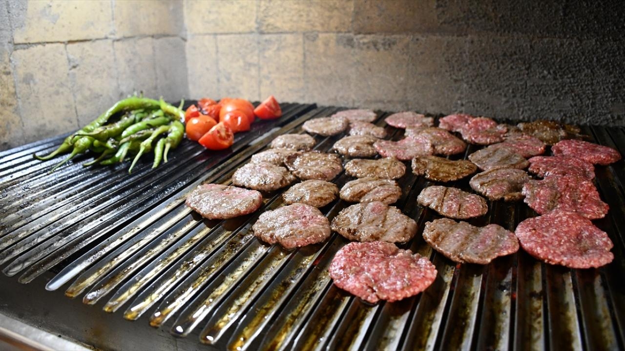 Ministerio de Agricultura anunció: Se detectó carne de ave en el producto vendido como carne de res y cordero