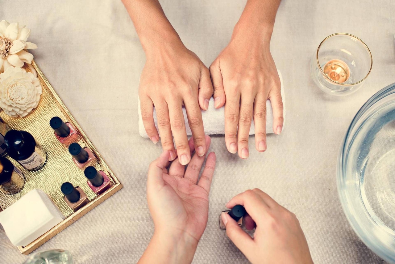 Esmaltes semipermanentes e substâncias proibidas: o que mudou desde 1º de setembro?
