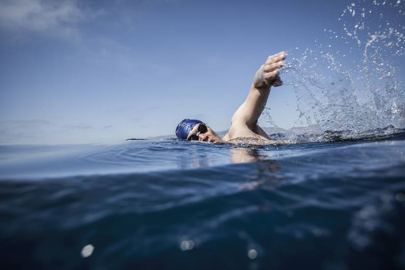 5 trucs van de profs: hoe je je angst voor openwaterzwemmen overwint