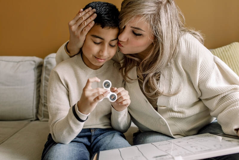 Tre consigli per i genitori: accettare l'ADHD e gestirlo correttamente