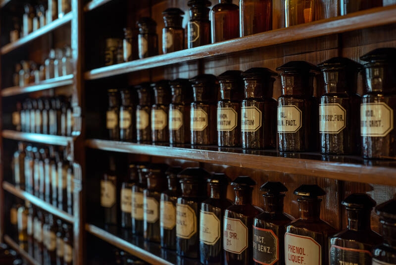 »Study reloaded«: Pharmacy studies then and now