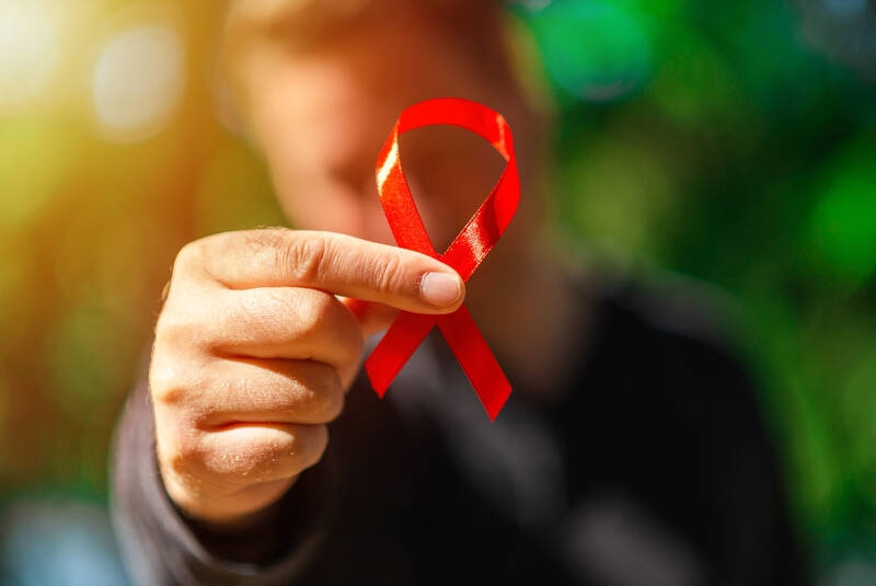 Rapport annuel : Près de 3 300 nouveaux diagnostics de VIH en 2024