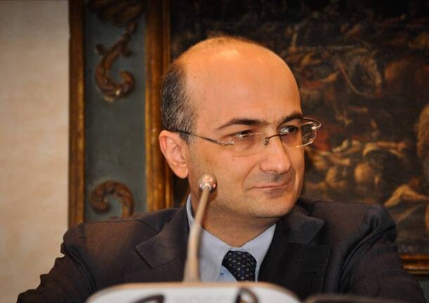 Varese - Antonio Preziosi, Varese'de "Linea Segreta"yı sunuyor: Devlet ile Vatikan arasında perde arkası bir yolculuk - - Varese Haberleri