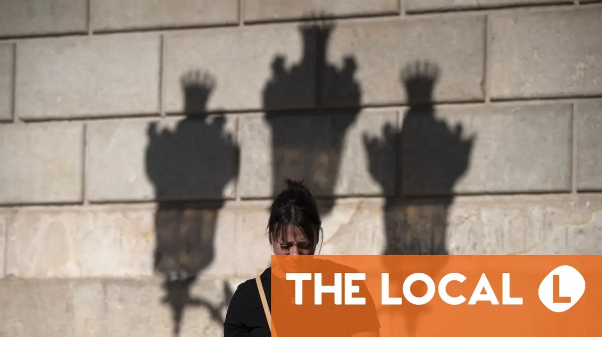 Fünf Millionen Menschen in Barcelona erhalten SMS-Benachrichtigungen auf ihre Handys.