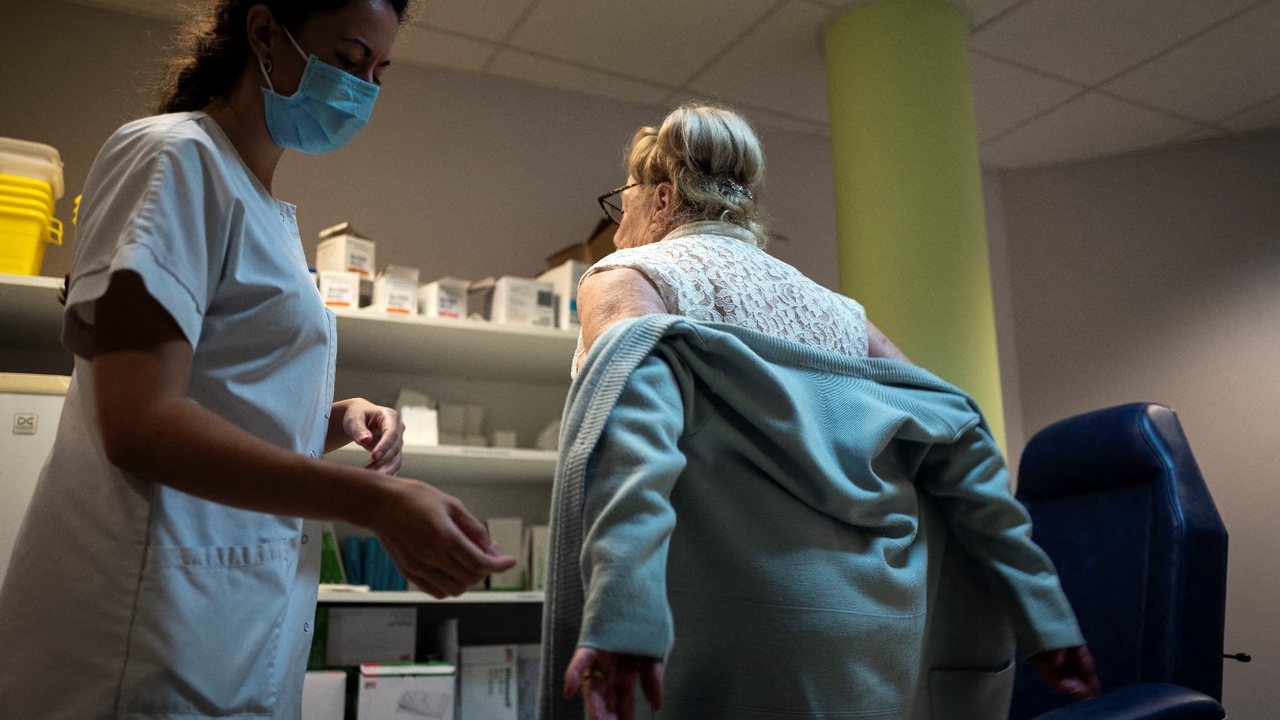 ‘We verwachten een significante golf’: griepvaccinatie begint na een ‘hevig’ seizoen