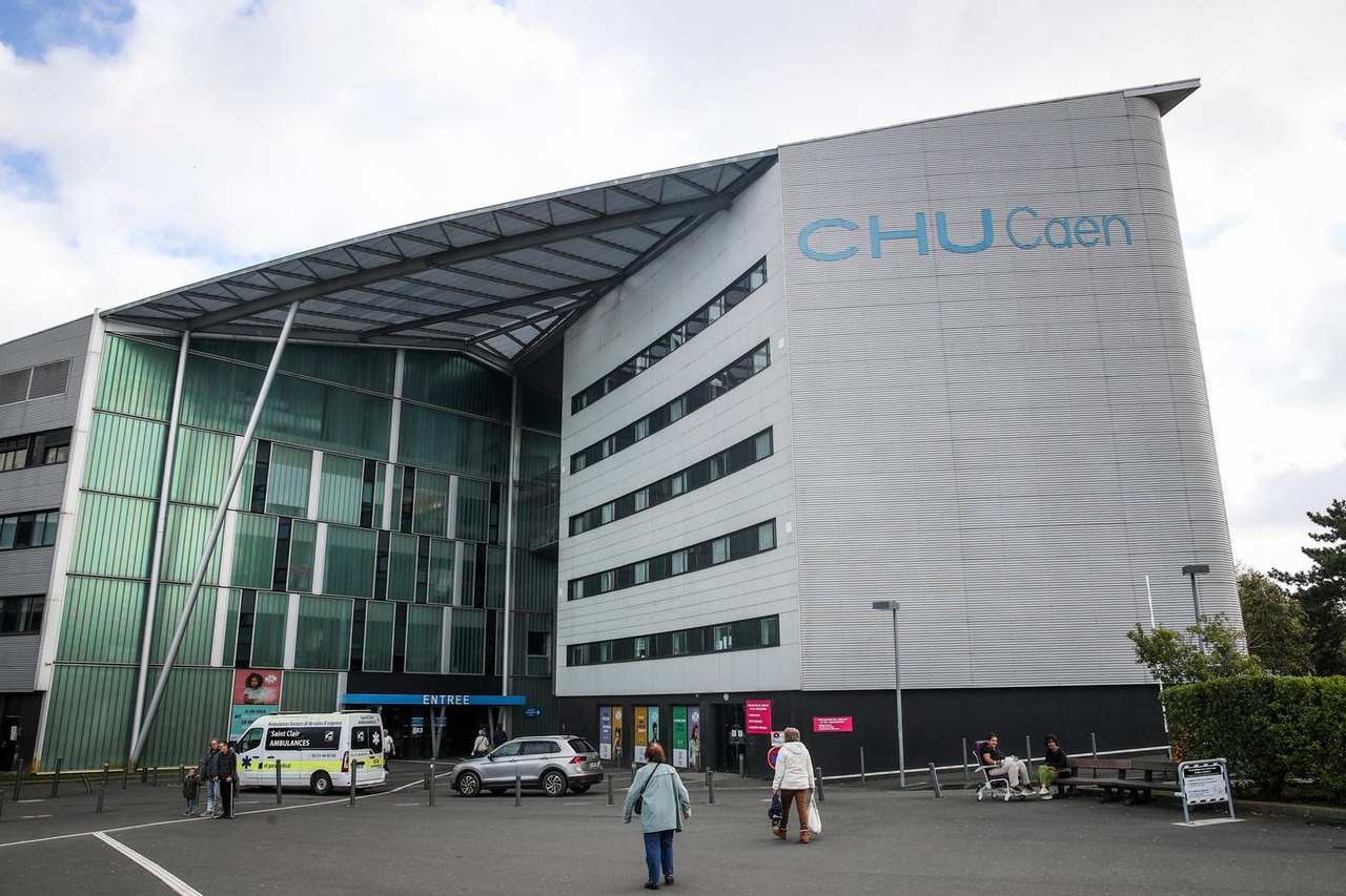 At the Caen University Hospital, the emergency department is forced to do without interns due to a lack of doctors to supervise them.