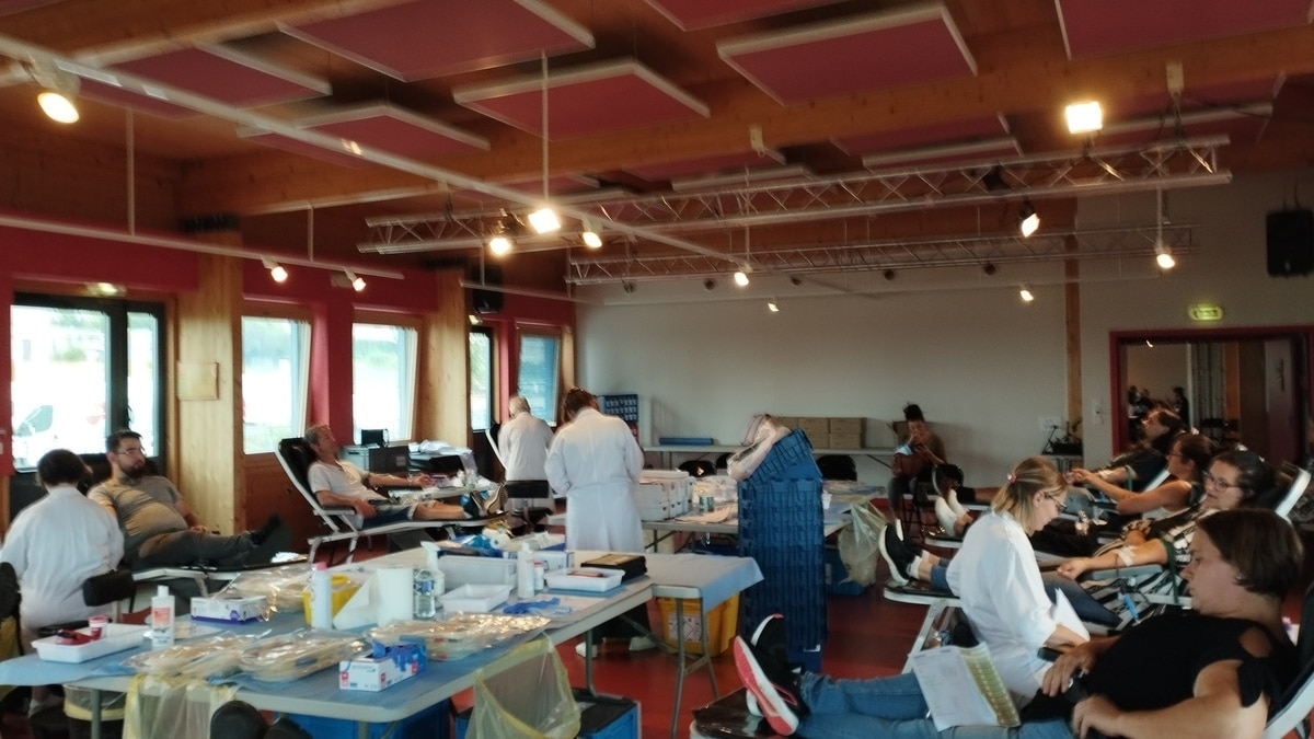 Blood donation: stock levels at their lowest