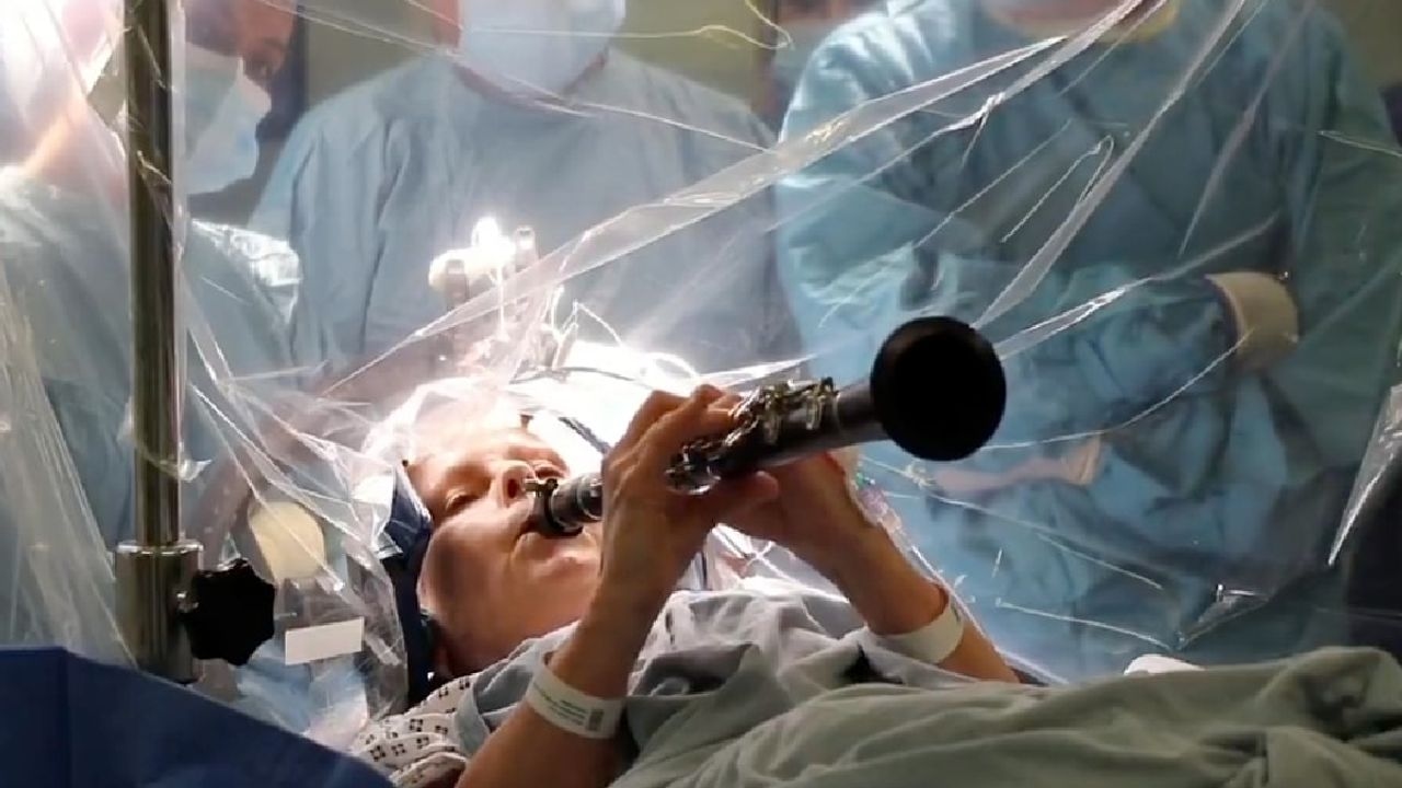 He played the clarinet during brain surgery! Those moments became a trending topic