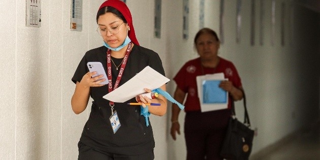 Infermieri e tirocinanti ora possono prescrivere farmaci; scopri quali