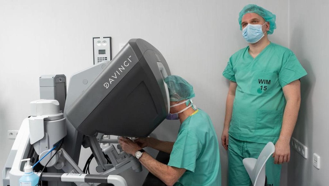 Koreanische roboterassistierte Schilddrüsenentfernungstechnik mit Zugang über die Achselhöhle – erstmals in Italien